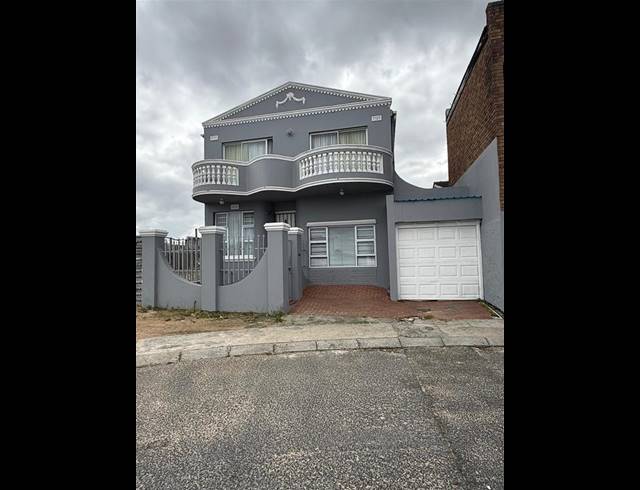 4 BEDROOM HOUSE FOR SALE IN MITCHELLS PLAIN CENTRAL